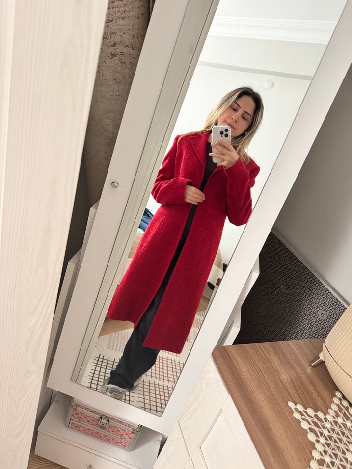 Kırmızı Uzun Kadın Kaban - Görsel 3