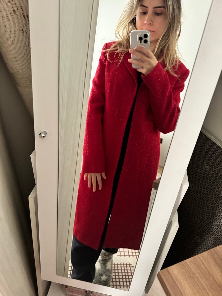 Kırmızı Uzun Kadın Kaban - Görsel 2