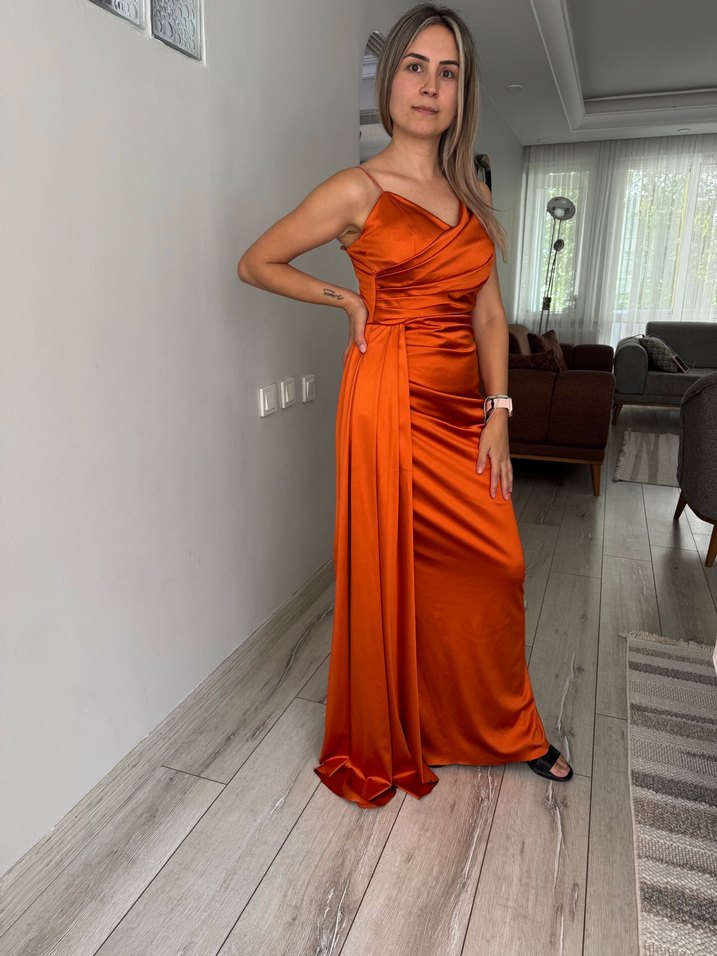Turuncu Drapeli Uzun Abiye Elbise - Görsel 3