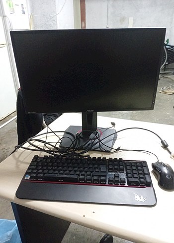 ASUS Siyah Monitör - Görsel 5