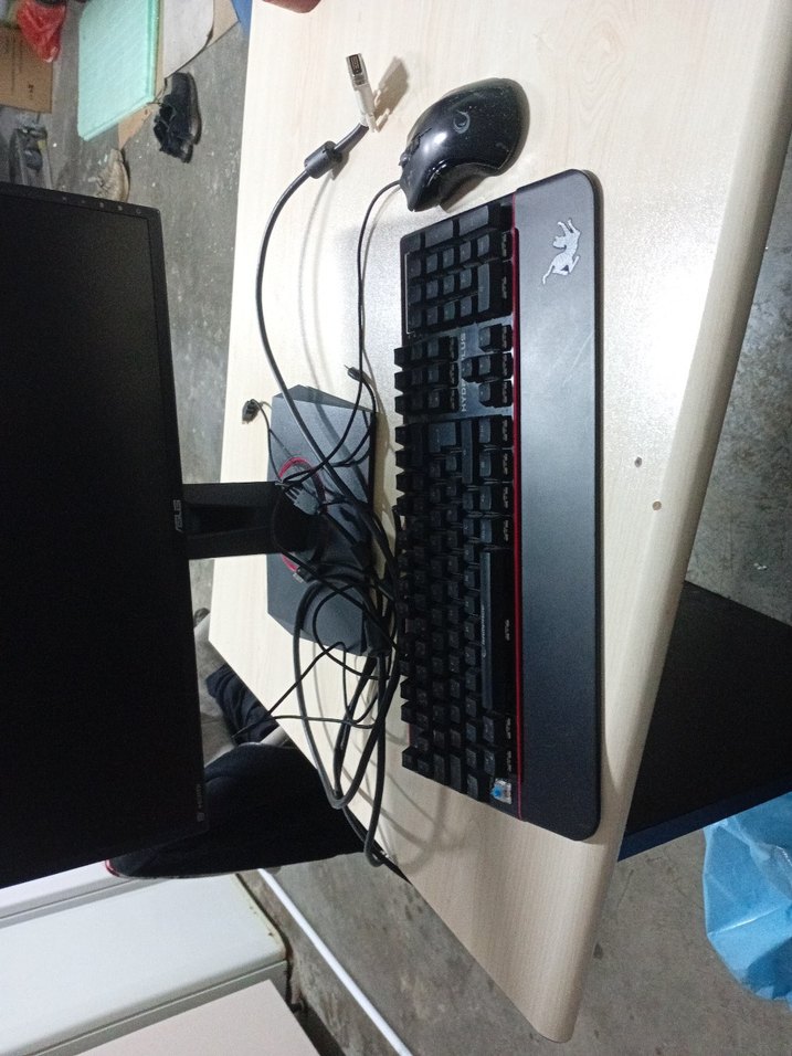 ASUS Siyah Monitör - Görsel 3