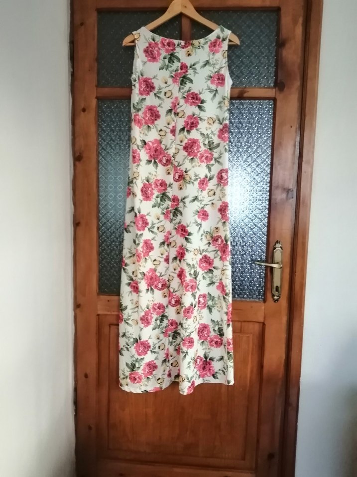 Çiçek Desenli Uzun Elbise - Görsel 2