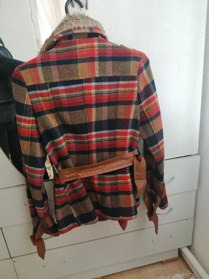 Kahverengi Ekose Kürk Yakalı Kaban - Görsel 2