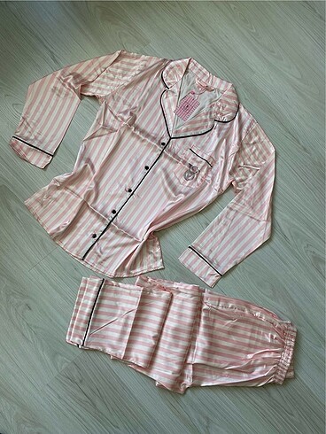 Saten Pijama Takımı