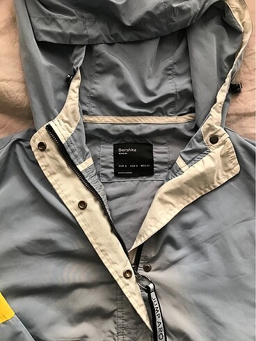 Bershka kanguru yagmurluk