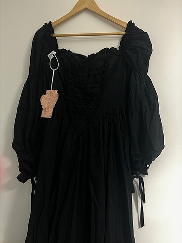 xl Beden siyah Renk LACEMADE SİYAH SIFIR ETİKETLİ DÖNEM ELBİSE