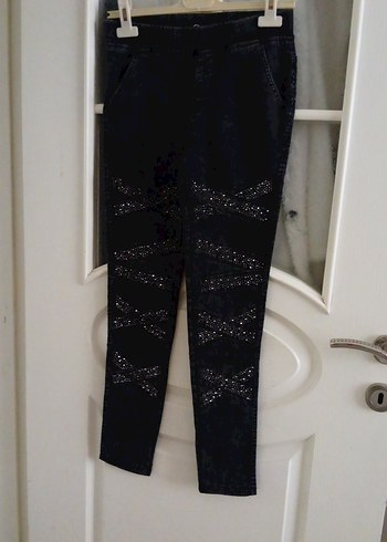 Siyah Payetli Gotik Nakışlı Kadın Kot Pantolon - Görsel 4
