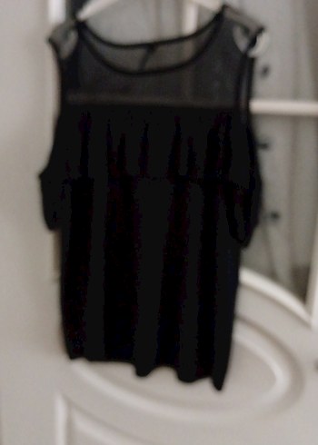 Siyah Dantel Detaylı Omuzları Açık Bluz - Görsel 3