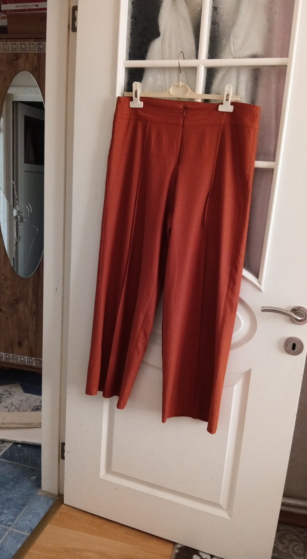 Kadın Kahverengi Pilili Midi Kumaş Pantolon - Görsel 3