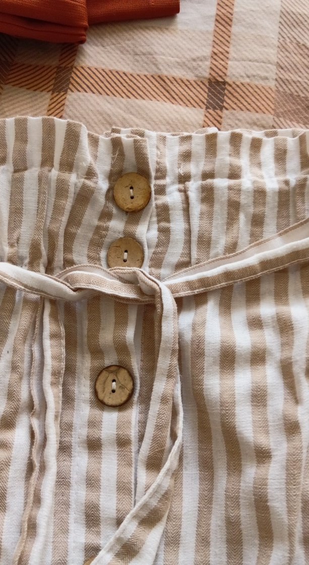 Düğmeli Bej Çizgili Keten  Mini Etek - Görsel 2