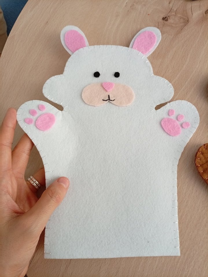 keçeden Pastel Kahverengi Ayı ve Beyaz Tavşan Kuklaları - Görsel 4