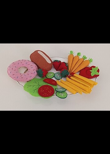 Beden Keçeden kahvaltı tabağı donut marul patates havuç domates çilek