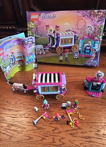 LEGO Friends Sihirli Karavan 41688 