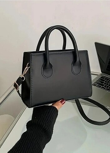 Zara Kadın Siyah Trend Kare Çanta, Minimalist Saplı Omuz Çantası