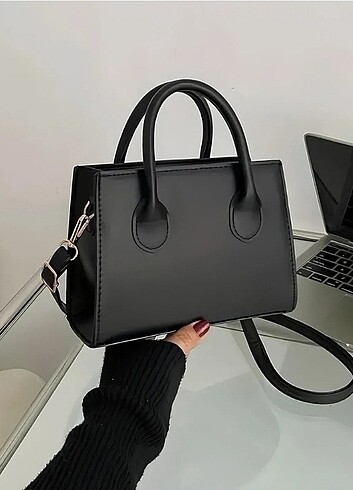Kadın Siyah Trend Kare Çanta, Minimalist Saplı Omuz Çantası 
