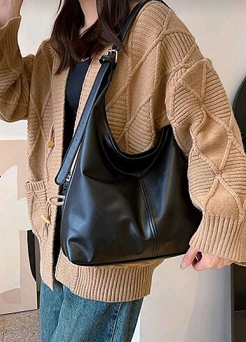H&M Siyah Trend Pinterest Model Askılı Kol Çantası