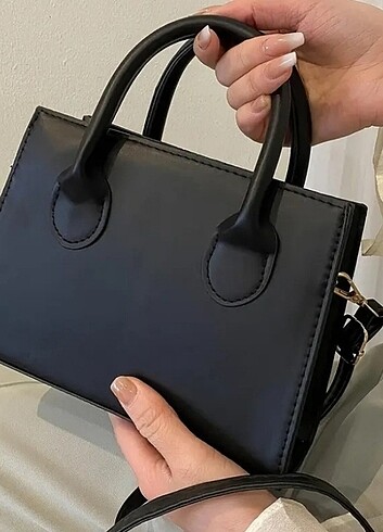 Mango (Yurt Dışı Butik Ürünü) Kadın Siyah Zarif Kare El Ve Omuz Çantas