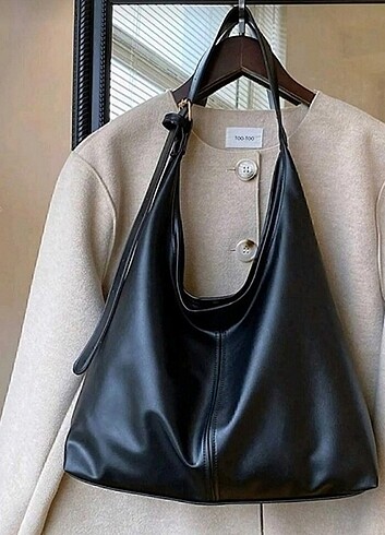 (Butik Ürünüdür) Siyah Büyük Boy Suni Deri Ayarlanabilir Askılı