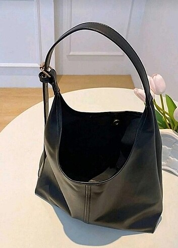 Beden siyah Renk (Butik Ürünüdür) Siyah Büyük Boy Suni Deri Ayarlanabilir Askılı