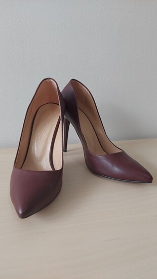 DERİ Bordo Stiletto. Marka: Bursa'da Bordo Ayakkabı isimli ayakk