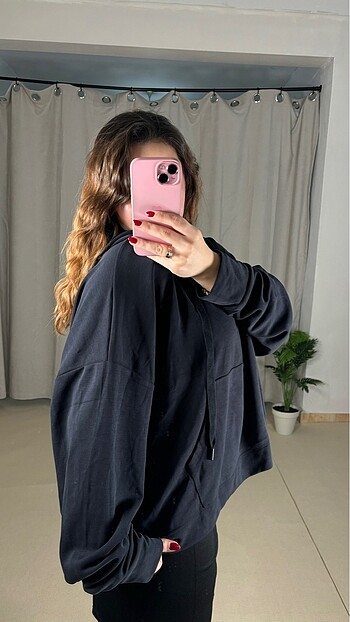 Zara Sweatshirt