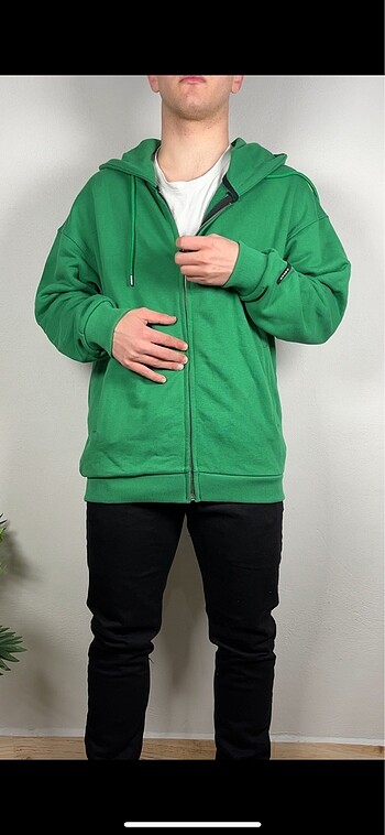 Zara Sweatshirt