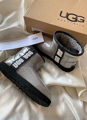 Ugg Kadın Bot
