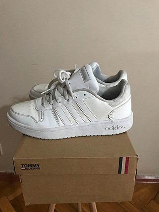 Adidas spor ayakkabı 
