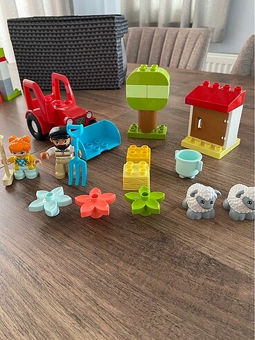 Diğer Lego Duplo Çiftlik Traktörü ve Hayvan Bakımı