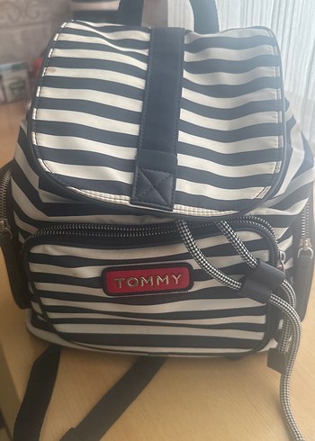 Tommy Kadın Gri Çizgili Sırt Çantası