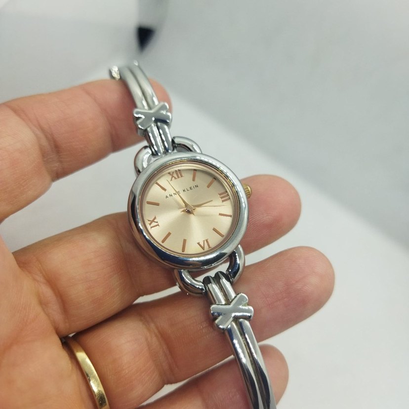 Bej Klasik Kadın Kol Saati - Görsel 3