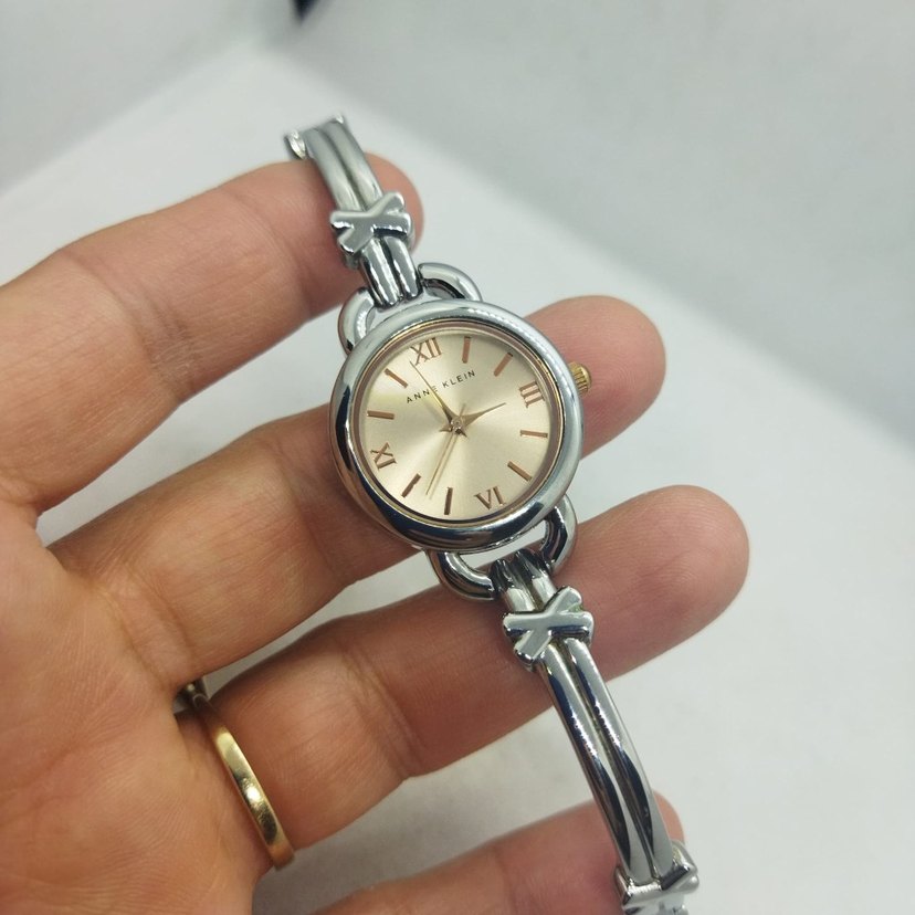 Bej Klasik Kadın Kol Saati - Görsel 2