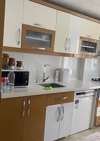 Parlak kahverengi mutfak dolabı - Görsel 3