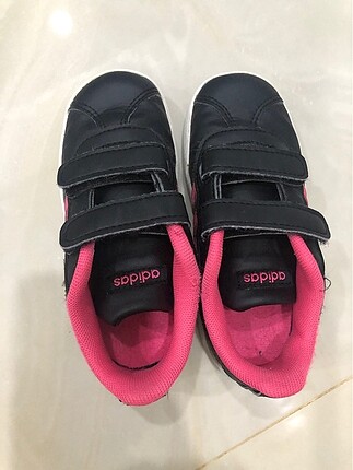 26 Beden siyah Renk Adidas spor ayakkabı