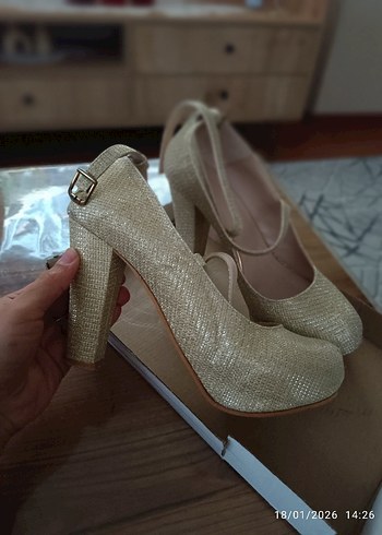 Bej Simli Modern Klasik Topuklu Kadın Ayakkabı - Görsel 2