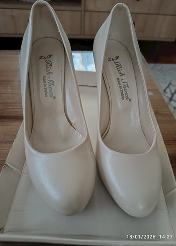 Beyaz Yüksek Topuklu Kadın Stiletto - Görsel 2