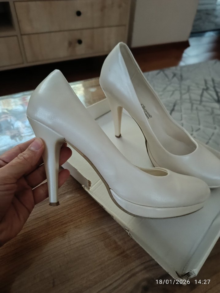 Beyaz Yüksek Topuklu Kadın Stiletto - Görsel 3