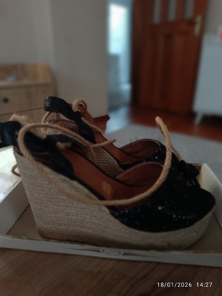 Siyah Yılan Desenli Bağcıklı Dolgu Topuklu Espadril - Görsel 2