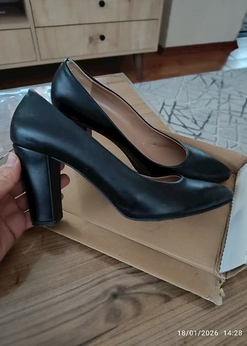 Siyah Kadın Topuklu Klasik Stiletto - Görsel 3