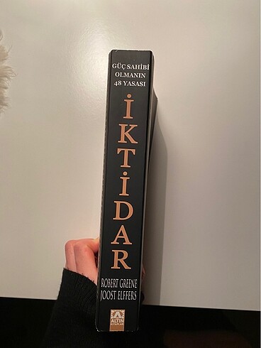 Beden Renk İktidar Güç Sahibi olmanın 48 yasası Robert Greene