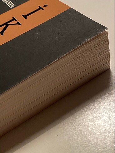 Beden İktidar Güç Sahibi olmanın 48 yasası Robert Greene