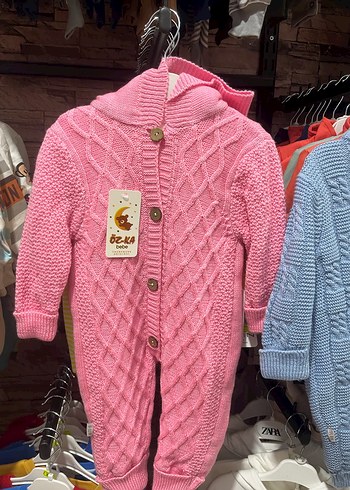 Kız Çocuk Pembe Örgü Tulum.