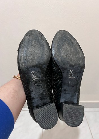 37 Beden siyah Renk Topuklu ayakkabı