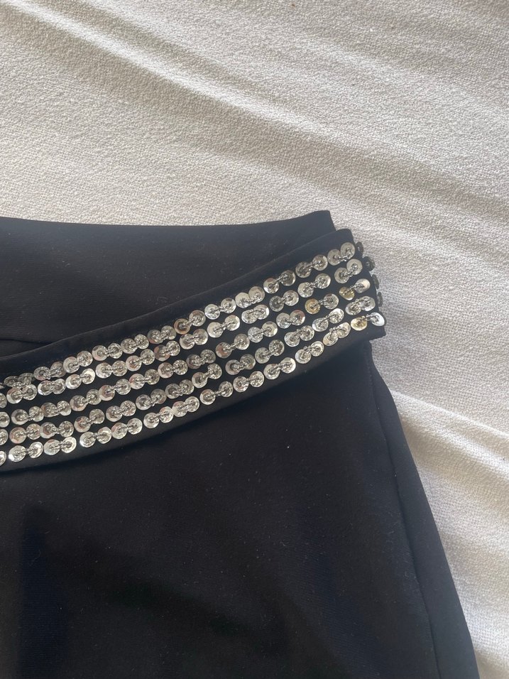 Drapeli Siyah Mini Etek - Görsel 2