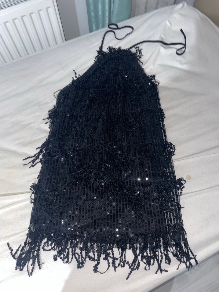 Boncuk İşlemeli Siyah Uzun Halter Yaka Elbise - Görsel 2