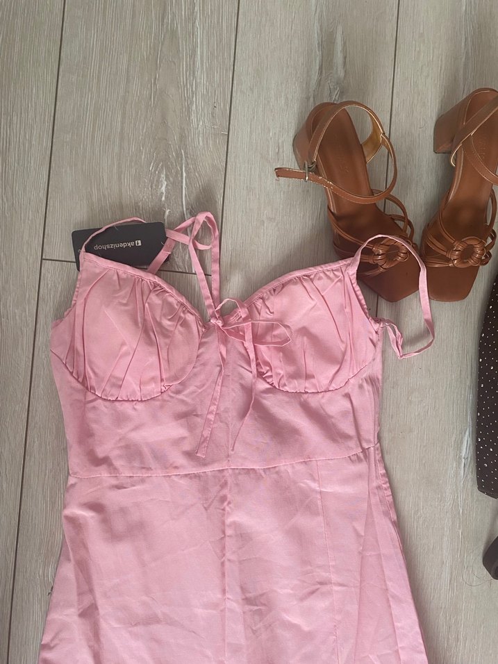 Pembe Uzun Yırtmaclı Elbise - Görsel 2