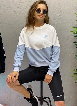 Sweatshirt yine stokta ????????