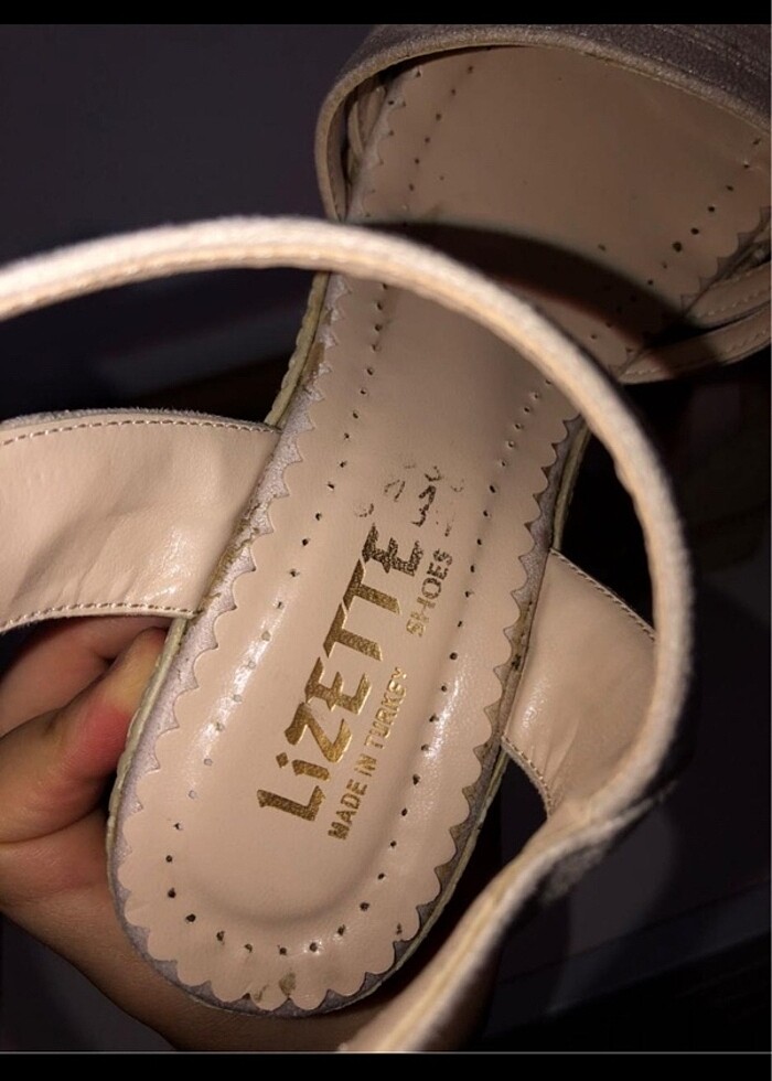 Dolgu topuk sandalet - Görsel 4