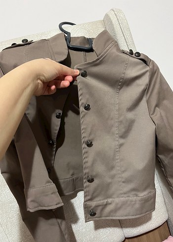 Düğmeli Kısa Bej Kadın Ceket - Görsel 2