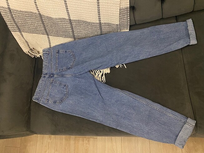 34 Beden mavi Renk Pull and bear mor jean